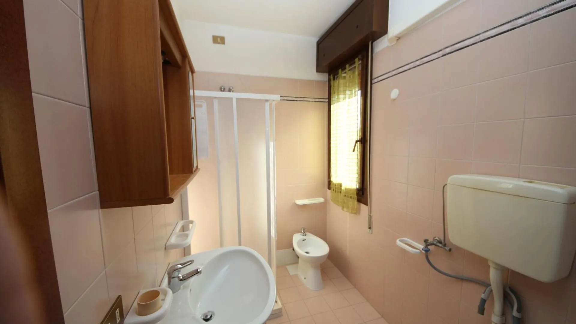 Comfortable Stay Close To The Shore In روسولينا ماري
