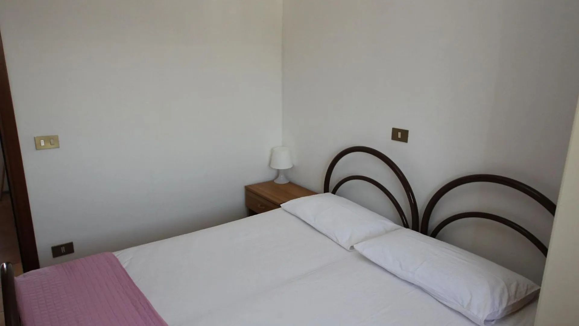 Comfortable Stay Close To The Shore In روسولينا ماري شقة