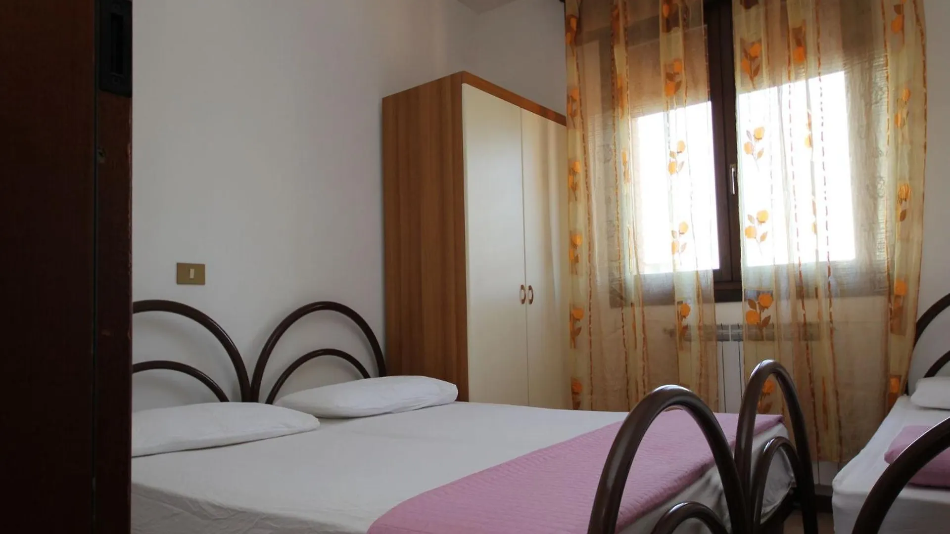 Comfortable Stay Close To The Shore In Rosolina Mare